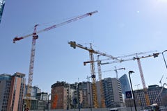 Μιλάνο Ιταλία, στις 21 Μαρτίου 2019 Εργοτάξιο οικοδομής με την πολυάριθμη ρυμούλκηση στοκ εικόνα Μιλάνο Ιταλία, στις 21 Μαρτίου 2019 Εργοτάξιο οικοδομής με την πολυάριθμη ρυμούλκηση στοκ εικόνα