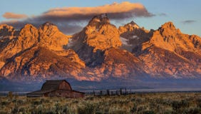Μοναδική ανατολή στο μεγάλο Tetons στοκ φωτογραφίες Μοναδική ανατολή στο μεγάλο Tetons στοκ φωτογραφίες