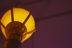 Μοντέρνος κρεμάστε γύρω από την ανώτατη πολυτέλεια ο όμορφος αναδρομικός Edison που ο ελαφρύς λαμπτήρας κάθεται στοκ φωτογραφία με δικαίωμα ελεύθερης χρήσης Μοντέρνος κρεμάστε γύρω από την ανώτατη πολυτέλεια ο όμορφος αναδρομικός Edison που ο ελαφρύς λαμπτήρας κάθεται στοκ φωτογραφία με δικαίωμα ελεύθερης χρήσης