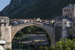 Μοστάρ, Stari πιό πολύ, παλαιά γέφυρα, ορίζοντας, σύμβολο, οθωμανική αυτοκρατορία, Βοσνία-Ερζεγοβίνη, Ευρώπη, πόλεμος, αναδημιουρ στοκ φωτογραφίες με δικαίωμα ελεύθερης χρήσης Μοστάρ, Stari πιό πολύ, παλαιά γέφυρα, ορίζοντας, σύμβολο, οθωμανική αυτοκρατορία, Βοσνία-Ερζεγοβίνη, Ευρώπη, πόλεμος, αναδημιουρ στοκ φωτογραφίες με δικαίωμα ελεύθερης χρήσης