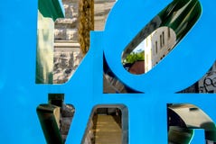 Μουσείο Καλών Τεχνών του Μόντρεαλ με ένα όμορφο γλυπτό της ΑΓΑΠΗΣ στοκ φωτογραφίες Μουσείο Καλών Τεχνών του Μόντρεαλ με ένα όμορφο γλυπτό της ΑΓΑΠΗΣ στοκ φωτογραφίες
