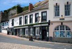 Μπαρ Macbride ναυάρχων στο Πλύμουθ, το Barbican, Devon, Ηνωμένο Βασίλειο, στις 23 Μαΐου 2018 στοκ εικόνες Μπαρ Macbride ναυάρχων στο Πλύμουθ, το Barbican, Devon, Ηνωμένο Βασίλειο, στις 23 Μαΐου 2018 στοκ εικόνες