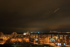 Νέα πυροτεχνήματα ετών πέρα από την πόλη Kazan Στοκ Εικόνες Νέα πυροτεχνήματα ετών πέρα από την πόλη Kazan Στοκ Εικόνες