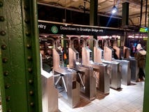 Νέα Υόρκη: Στις 10 Δεκεμβρίου 2018 Οδός 6 MTA 33$ος σταθμός τρένου στο Μανχάταν, Νέα Υόρκη, Νέα Υόρκη ΗΠΑ στοκ εικόνες Νέα Υόρκη: Στις 10 Δεκεμβρίου 2018 Οδός 6 MTA 33$ος σταθμός τρένου στο Μανχάταν, Νέα Υόρκη, Νέα Υόρκη ΗΠΑ στοκ εικόνες