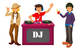 Νέο DJ που αναμιγνύει τη μουσική στις περιστροφικές πλάκες στη σκηνή του επίπεδου σχεδίου νυχτερινών κέντρων διασκέδασης διανυσματική απεικόνιση Νέο DJ που αναμιγνύει τη μουσική στις περιστροφικές πλάκες στη σκηνή του επίπεδου σχεδίου νυχτερινών κέντρων διασκέδασης διανυσματική απεικόνιση