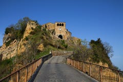 Να ανεβεί προς Civita Di Bagnoregio στοκ φωτογραφίες Να ανεβεί προς Civita Di Bagnoregio στοκ φωτογραφίες