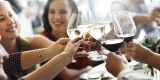 Να δειπνήσει πλήθους επιλογής Brunch επιλογές τροφίμων που τρώνε την έννοια Να δειπνήσει πλήθους επιλογής Brunch επιλογές τροφίμων που τρώνε την έννοια
