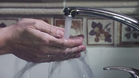 Νερό χωρίς παύση σε ετοιμότητα Νερό χωρίς παύση σε ετοιμότητα