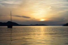 Νησί του kolocep ηλιοβασίλεμα-Κροατία στοκ εικόνα με δικαίωμα ελεύθερης χρήσης Νησί του kolocep ηλιοβασίλεμα-Κροατία στοκ εικόνα με δικαίωμα ελεύθερης χρήσης