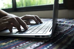 Ο πρόεδρος της επιχείρησης έχει επιτύχει στην επιχείρηση χρηματοδότησης με την ιδιοκτησία στοκ φωτογραφία Ο πρόεδρος της επιχείρησης έχει επιτύχει στην επιχείρηση χρηματοδότησης με την ιδιοκτησία στοκ φωτογραφία