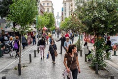 Οδός Ermou στην Αθήνα στοκ εικόνα με δικαίωμα ελεύθερης χρήσης Οδός Ermou στην Αθήνα στοκ εικόνα με δικαίωμα ελεύθερης χρήσης