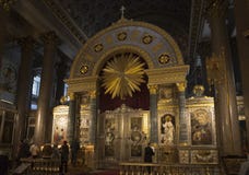 Οι προσκυνητές προσεύχονται Kazan στη μητέρα του Θεού εκκλησία kazan ορθόδοξη Πετρούπολη ρωσικό ST καθεδρικών ναών στοκ φωτογραφία με δικαίωμα ελεύθερης χρήσης Οι προσκυνητές προσεύχονται Kazan στη μητέρα του Θεού εκκλησία kazan ορθόδοξη Πετρούπολη ρωσικό ST καθεδρικών ναών στοκ φωτογραφία με δικαίωμα ελεύθερης χρήσης