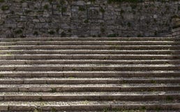 Πέτρινα σκαλοπάτια στο Brescia στοκ φωτογραφία με δικαίωμα ελεύθερης χρήσης Πέτρινα σκαλοπάτια στο Brescia στοκ φωτογραφία με δικαίωμα ελεύθερης χρήσης