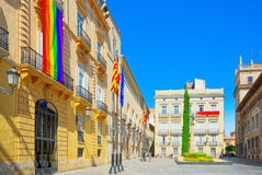 Παλάτι της κυβέρνησης Generalitat της Βαλένθια στο τετραγωνικό άτομο στοκ φωτογραφία με δικαίωμα ελεύθερης χρήσης Παλάτι της κυβέρνησης Generalitat της Βαλένθια στο τετραγωνικό άτομο στοκ φωτογραφία με δικαίωμα ελεύθερης χρήσης