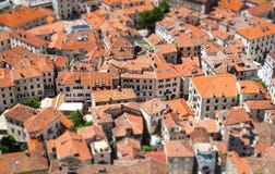 Παλαιά πόλη σε Kotor με την επίδραση κλίση-μετατόπισης Μαυροβούνιο στοκ φωτογραφίες με δικαίωμα ελεύθερης χρήσης Παλαιά πόλη σε Kotor με την επίδραση κλίση-μετατόπισης Μαυροβούνιο στοκ φωτογραφίες με δικαίωμα ελεύθερης χρήσης