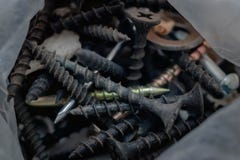 Παλαιές σκουριασμένες καρφιά και βίδες ως υπόβαθρο και σύσταση στοκ εικόνα Παλαιές σκουριασμένες καρφιά και βίδες ως υπόβαθρο και σύσταση στοκ εικόνα
