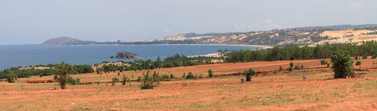 Πανοραμική άποψη της ακτής του ΝΕ Mui, επαρχία Bình Thuáºn, Βιετνάμ στοκ εικόνες Πανοραμική άποψη της ακτής του ΝΕ Mui, επαρχία Bình Thuáºn, Βιετνάμ στοκ εικόνες