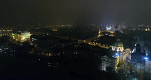 Πανόραμα νύχτας της Πράγας, πανοραμική άποψη από τον αέρα στην παλαιά πλατεία της πόλης, φω'τα της πόλης νύχτας, Πράγα απόθεμα βίντεο Πανόραμα νύχτας της Πράγας, πανοραμική άποψη από τον αέρα στην παλαιά πλατεία της πόλης, φω'τα της πόλης νύχτας, Πράγα απόθεμα βίντεο