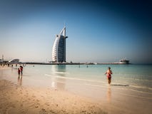 Παραλία Jumeirah και Al Άραβας Burj στο Ντουμπάι στοκ εικόνα με δικαίωμα ελεύθερης χρήσης Παραλία Jumeirah και Al Άραβας Burj στο Ντουμπάι στοκ εικόνα με δικαίωμα ελεύθερης χρήσης