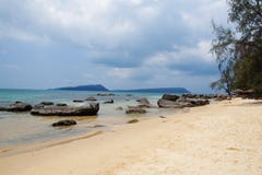 Παραλία Koh στο νησί Rong, Καμπότζη στοκ φωτογραφίες με δικαίωμα ελεύθερης χρήσης Παραλία Koh στο νησί Rong, Καμπότζη στοκ φωτογραφίες με δικαίωμα ελεύθερης χρήσης