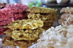 Παραδοσιακή εξωτική επίδειξη καραμελών coconout σε μια αγορά της Ονδούρας στοκ φωτογραφία με δικαίωμα ελεύθερης χρήσης Παραδοσιακή εξωτική επίδειξη καραμελών coconout σε μια αγορά της Ονδούρας στοκ φωτογραφία με δικαίωμα ελεύθερης χρήσης