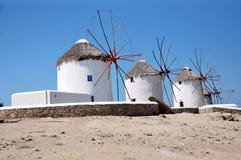 Παραδοσιακοί ελληνικοί ανεμόμυλοι στο νησί της Μυκόνου, Ελλάδα στοκ εικόνες Παραδοσιακοί ελληνικοί ανεμόμυλοι στο νησί της Μυκόνου, Ελλάδα στοκ εικόνες