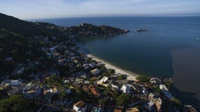 Παραλίες και παραδεισιακές θέσεις, θαυμάσιες παραλίες σε όλο τον κόσμο, Restinga της παραλίας Marambaia, Ρίο ντε Τζανέιρο, Βραζιλ στοκ φωτογραφία με δικαίωμα ελεύθερης χρήσης Παραλίες και παραδεισιακές θέσεις, θαυμάσιες παραλίες σε όλο τον κόσμο, Restinga της παραλίας Marambaia, Ρίο ντε Τζανέιρο, Βραζιλ στοκ φωτογραφία με δικαίωμα ελεύθερης χρήσης