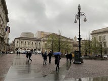 Πλατεία του La Scala στο Μιλάνο Ιταλία στοκ φωτογραφίες με δικαίωμα ελεύθερης χρήσης Πλατεία του La Scala στο Μιλάνο Ιταλία στοκ φωτογραφίες με δικαίωμα ελεύθερης χρήσης