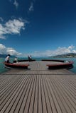 Πλατφόρμα Sur Mer στη λίμνη Γενεύη Στοκ φωτογραφία με δικαίωμα ελεύθερης χρήσης Πλατφόρμα Sur Mer στη λίμνη Γενεύη Στοκ φωτογραφία με δικαίωμα ελεύθερης χρήσης