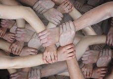 Πολύς υπερφυσικός κρατά την εκμετάλλευση μεταξύ τους Κοινότητα και έννοια ομαδικής εργασίας στοκ εικόνες Πολύς υπερφυσικός κρατά την εκμετάλλευση μεταξύ τους Κοινότητα και έννοια ομαδικής εργασίας στοκ εικόνες