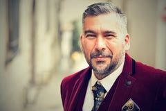 Πορτρέτο κινηματογραφήσεων σε πρώτο πλάνο του βέβαιου μέσου ηλικίας ατόμου στοκ φωτογραφίες Πορτρέτο κινηματογραφήσεων σε πρώτο πλάνο του βέβαιου μέσου ηλικίας ατόμου στοκ φωτογραφίες