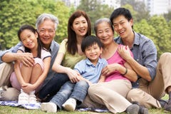 Πορτρέτο της Multi-Generation κινεζικής οικογένειας στοκ εικόνα Πορτρέτο της Multi-Generation κινεζικής οικογένειας στοκ εικόνα