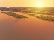 Ποταμός Vistula κοντά στο χωριό Kepa Kielpinska, εναέρια άποψη στοκ φωτογραφίες με δικαίωμα ελεύθερης χρήσης Ποταμός Vistula κοντά στο χωριό Kepa Kielpinska, εναέρια άποψη στοκ φωτογραφίες με δικαίωμα ελεύθερης χρήσης