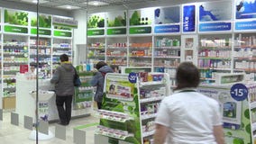 ΠΡΑΓΑ, ΔΗΜΟΚΡΑΤΊΑ ΤΗΣ ΤΣΕΧΊΑΣ, ΣΤΙΣ 27 ΝΟΕΜΒΡΊΟΥ 2017: Αυθεντική λειτουργία του εσωτερικού, των πελατών και των φαρμακευτικών ειδ φιλμ μικρού μήκους ΠΡΑΓΑ, ΔΗΜΟΚΡΑΤΊΑ ΤΗΣ ΤΣΕΧΊΑΣ, ΣΤΙΣ 27 ΝΟΕΜΒΡΊΟΥ 2017: Αυθεντική λειτουργία του εσωτερικού, των πελατών και των φαρμακευτικών ειδ φιλμ μικρού μήκους