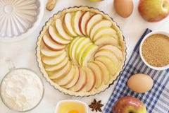 Προετοιμασία πιτών της Apple στοκ εικόνες Προετοιμασία πιτών της Apple στοκ εικόνες
