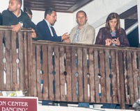 Πρόεδρος του στομαχιού Radev της Βουλγαρίας με τη σύζυγό του και προϊστάμενος της κοινότητας Tsarevo στα παιχνίδια Nestinar, το χ στοκ φωτογραφίες με δικαίωμα ελεύθερης χρήσης Πρόεδρος του στομαχιού Radev της Βουλγαρίας με τη σύζυγό του και προϊστάμενος της κοινότητας Tsarevo στα παιχνίδια Nestinar, το χ στοκ φωτογραφίες με δικαίωμα ελεύθερης χρήσης