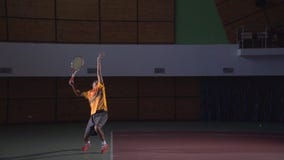 Πυροβολισμοί αντισφαίρισης: Εξυπηρετήστε (σε αργή κίνηση) Πυροβολισμοί αντισφαίρισης: Εξυπηρετήστε (σε αργή κίνηση)