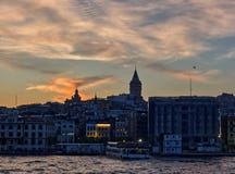 Πύργος Galata από το Bosphorus στοκ φωτογραφία με δικαίωμα ελεύθερης χρήσης Πύργος Galata από το Bosphorus στοκ φωτογραφία με δικαίωμα ελεύθερης χρήσης
