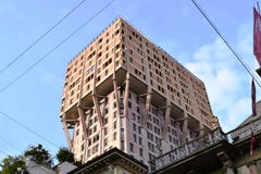 Πύργος Velasca, ένας από τους στο κέντρο της πόλης παλαιούς ουρανοξύστες πόλεων του Μιλάνου στοκ φωτογραφία με δικαίωμα ελεύθερης χρήσης Πύργος Velasca, ένας από τους στο κέντρο της πόλης παλαιούς ουρανοξύστες πόλεων του Μιλάνου στοκ φωτογραφία με δικαίωμα ελεύθερης χρήσης