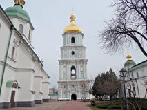 Πύργος κουδουνιών του καθεδρικού ναού του ST Sophia στοκ εικόνα με δικαίωμα ελεύθερης χρήσης Πύργος κουδουνιών του καθεδρικού ναού του ST Sophia στοκ εικόνα με δικαίωμα ελεύθερης χρήσης