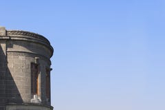 Πύργος του Castle σε ένα υπόβαθρο μπλε ουρανού, άνοιξη στοκ εικόνες Πύργος του Castle σε ένα υπόβαθρο μπλε ουρανού, άνοιξη στοκ εικόνες