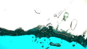 Ράντισμα κυμάτων νερού σε σε αργή κίνηση Ράντισμα κυμάτων νερού σε σε αργή κίνηση