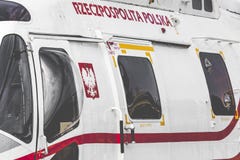 ΡΑΝΤΟΜ, ΠΟΛΩΝΙΑ - 26 ΑΥΓΟΎΣΤΟΥ 2017: Πολωνικό ελικόπτερο ναυτικών κατά τη διάρκεια στοκ φωτογραφία με δικαίωμα ελεύθερης χρήσης ΡΑΝΤΟΜ, ΠΟΛΩΝΙΑ - 26 ΑΥΓΟΎΣΤΟΥ 2017: Πολωνικό ελικόπτερο ναυτικών κατά τη διάρκεια στοκ φωτογραφία με δικαίωμα ελεύθερης χρήσης