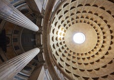 Ρώμη, άποψη του θόλου του Pantheon στοκ φωτογραφία Ρώμη, άποψη του θόλου του Pantheon στοκ φωτογραφία