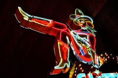 Σημάδι νέου Cowgirl στο Λας Βέγκας, Ηνωμένες Πολιτείες στοκ εικόνες με δικαίωμα ελεύθερης χρήσης Σημάδι νέου Cowgirl στο Λας Βέγκας, Ηνωμένες Πολιτείες στοκ εικόνες με δικαίωμα ελεύθερης χρήσης