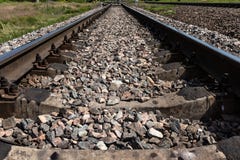 Σιδηρόδρομος στην επαρχία στοκ φωτογραφία με δικαίωμα ελεύθερης χρήσης Σιδηρόδρομος στην επαρχία στοκ φωτογραφία με δικαίωμα ελεύθερης χρήσης