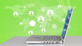 Σκιαγραφίες ατόμων που σκάουν επάνω από το lap-top απόθεμα βίντεο Σκιαγραφίες ατόμων που σκάουν επάνω από το lap-top απόθεμα βίντεο