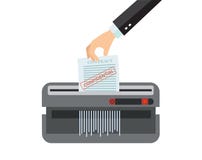 Συσκευή γραφείων για την καταστροφή των εγγράφων Ανθρώπινο χέρι που βάζει το έγγραφο στη μηχανή καταστροφέων εγγράφων Έννοια λήξη απεικόνιση αποθεμάτων Συσκευή γραφείων για την καταστροφή των εγγράφων Ανθρώπινο χέρι που βάζει το έγγραφο στη μηχανή καταστροφέων εγγράφων Έννοια λήξη απεικόνιση αποθεμάτων