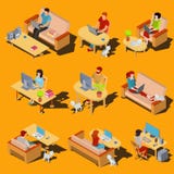 Σύνολο isometric εικονιδίων των ανδρών και των γυναικών που εργάζονται σε έναν υπολογιστή και ένα lap-top στο σπίτι διανυσματική απεικόνιση Σύνολο isometric εικονιδίων των ανδρών και των γυναικών που εργάζονται σε έναν υπολογιστή και ένα lap-top στο σπίτι διανυσματική απεικόνιση
