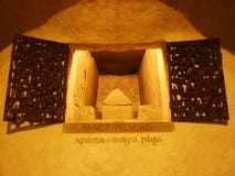 Τάφος του ST Pelagius Crypt ή Konstanz τον καθεδρικό ναό στοκ φωτογραφίες Τάφος του ST Pelagius Crypt ή Konstanz τον καθεδρικό ναό στοκ φωτογραφίες